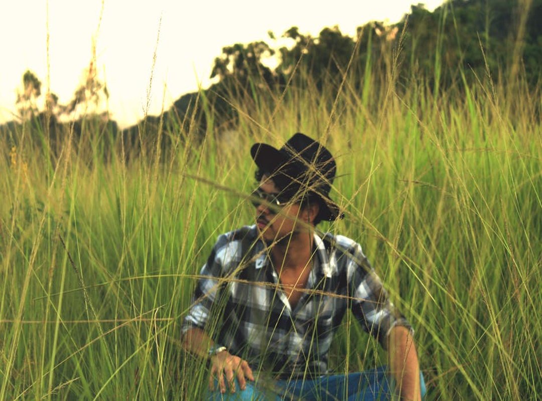 Keskipitkät Hiukset: Monipuolisuutta ja Persoonallisuutta